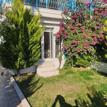 Burak فيلة Çeşme